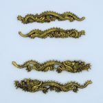 目貫、鉄地に鼠に宝珠図 目貫、鉄地に鼠に宝珠図 銀地 桜扇図目貫｜現代