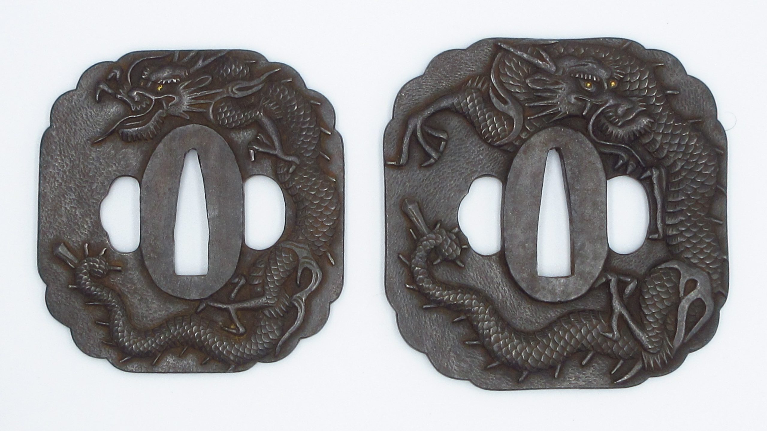 ドラゴン彫刻の鉄製鍔 ドラゴン彫刻の鉄製鍔 ドラゴン彫刻の鉄製鍔 ドラゴン彫刻の鉄製鍔