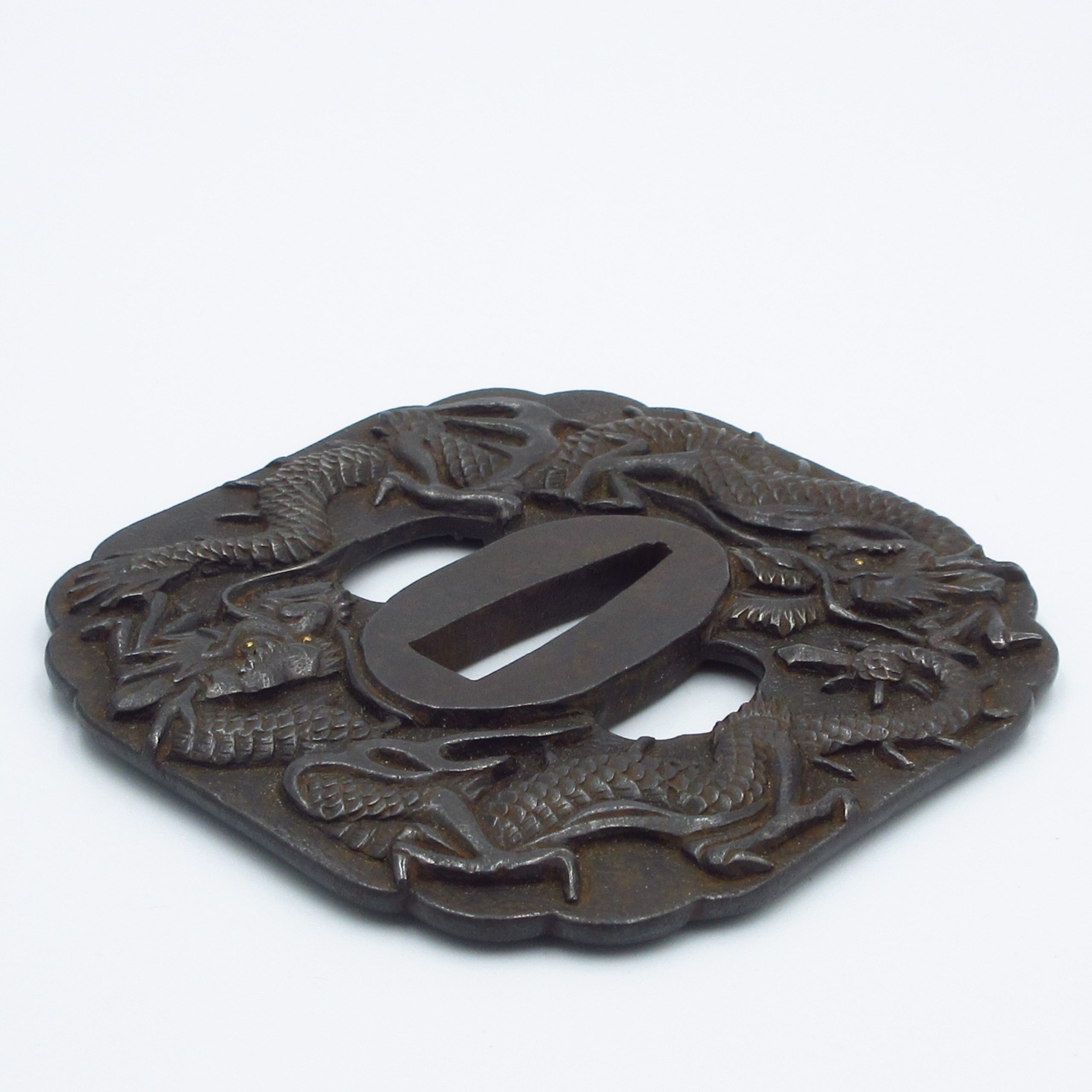 鉄鐔 (龍図・銘あり「●芝」) 鍔 龍図鍔 無銘 水戸 大小 - 濃州堂